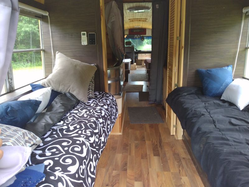 Picture 5/15 of a 2004 f65 Thomas converted skoolie for sale in Logan, Ohio