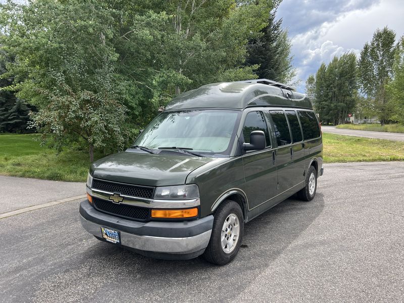 Picture 2/30 of a Full Live in Chevy Express 4WD for sale in Jackson, Wyoming