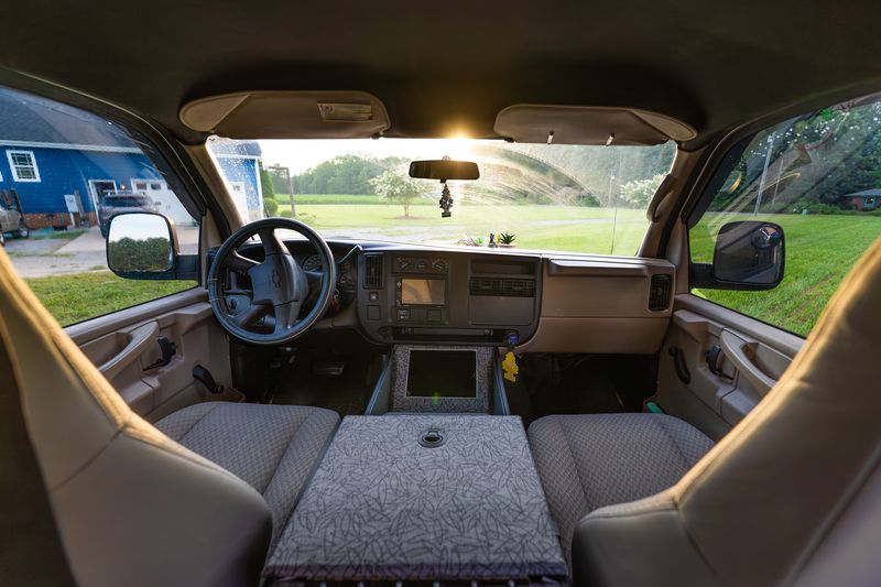 Picture 3/22 of a 2005 Chevrolet Express 2500 for sale in Suffolk, Virginia