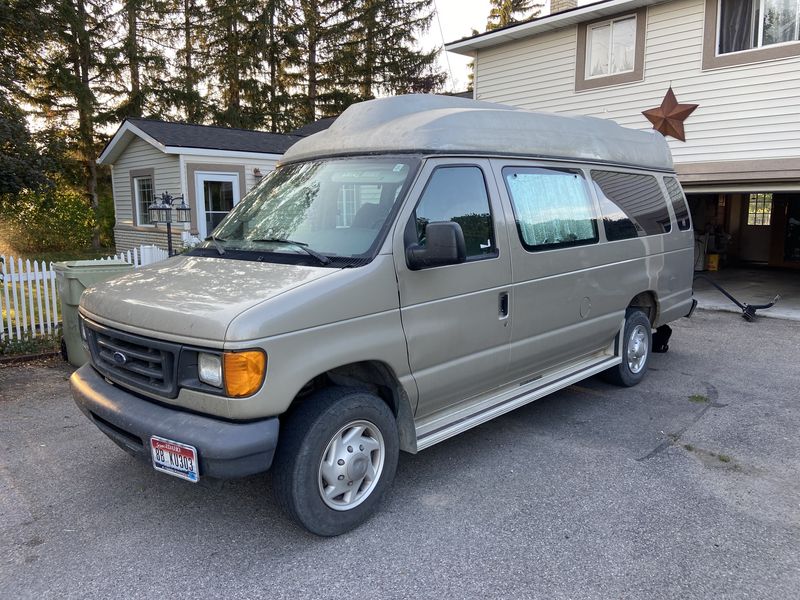Picture 6/29 of a 2007 Ford E350 extended van with high top for sale in Idaho Falls, Idaho