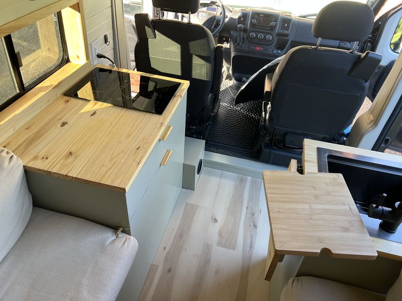 Picture 6/16 of a 2021 Ram ProMaster 2500 FWD | Luxury Off-Grid Build for sale in Franklin, Tennessee