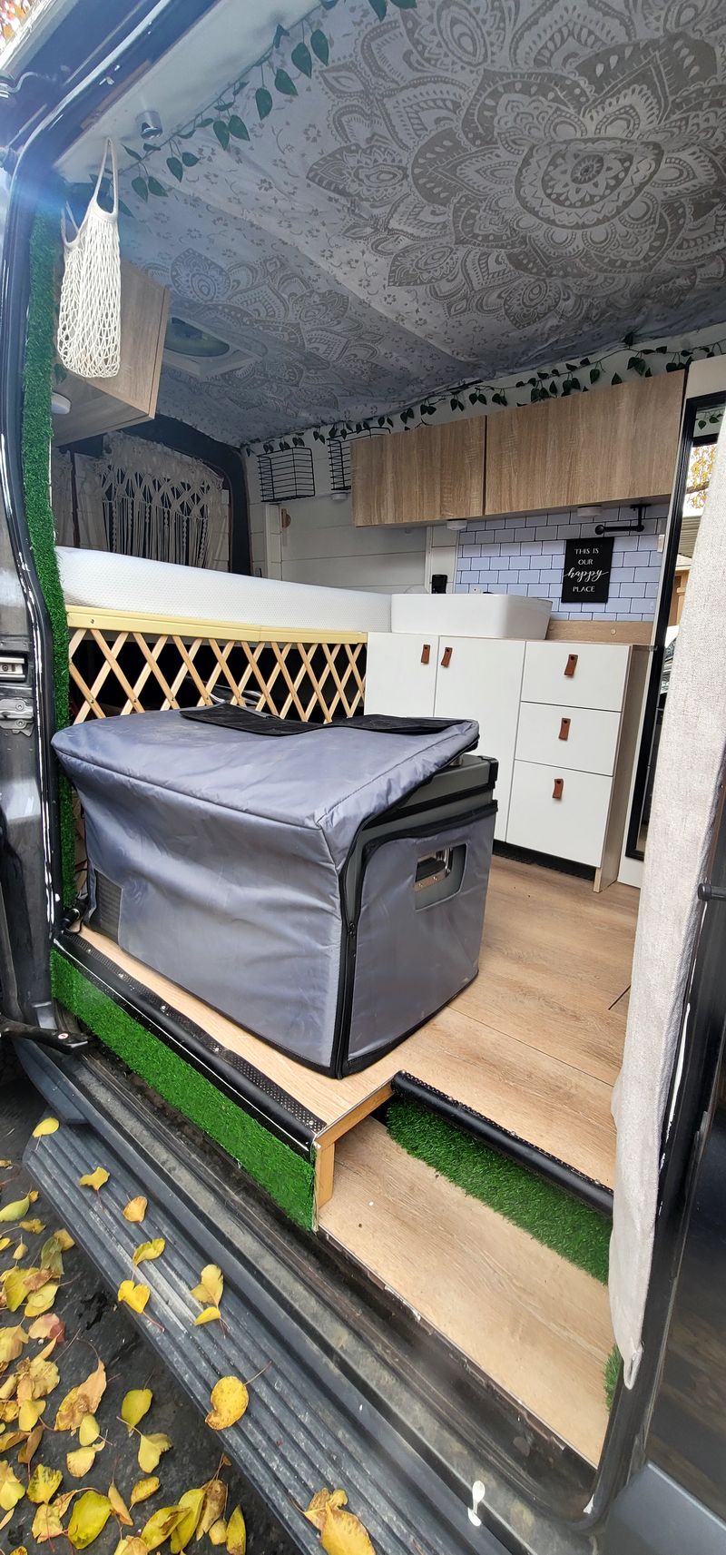 Picture 4/42 of a 2016 Ford Transit Medium Roof 150 XLT RWB Ecoboost  for sale in Saint George, Utah