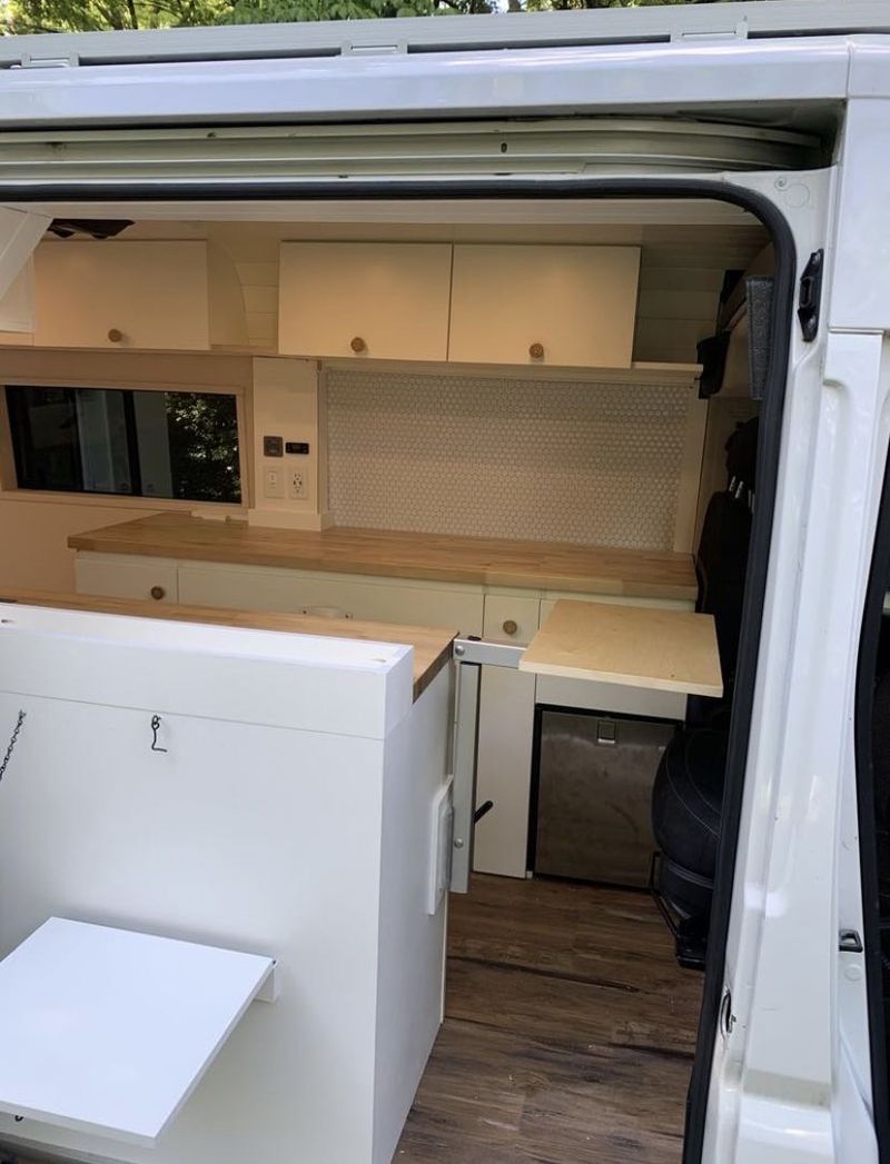 Picture 3/10 of a PRICE DROP Professionally Converted Ram Promaster 3500 for sale in Los Angeles, California