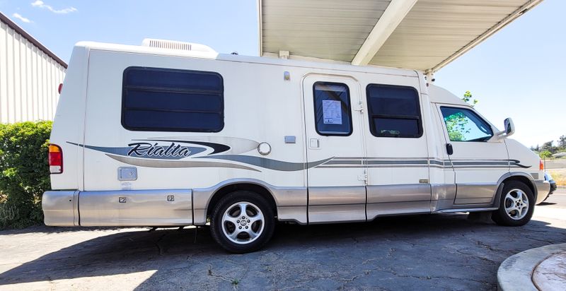 Picture 1/28 of a 2002 VW Winnebago Rialta QD for sale in Yucaipa, California