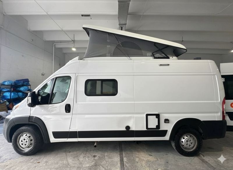 Picture 3/33 of a Winnebago Solis 59P • High Roof Camper • RAM 3500 ProMaster for sale in Villa Park, Illinois