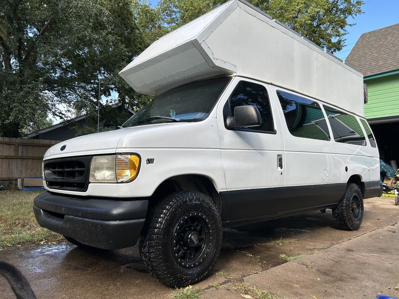 Picture 4/26 of a 1998 E350 Clubwagon Conversion for sale in Wichita, Kansas