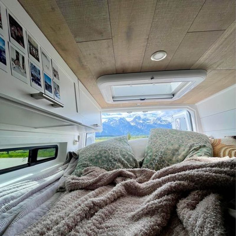 Picture 4/13 of a 2022 170wb Mercedes Sprinter for sale in Santa Barbara, California