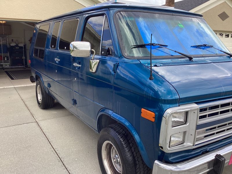 Picture 5/6 of a 1991 Chevy g20 Beauville van for sale in Naples, Florida