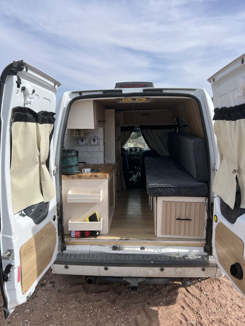 Picture 3/21 of a Ford Transit Connect XLT (PRICE DROP!!) for sale in Leeds, Utah