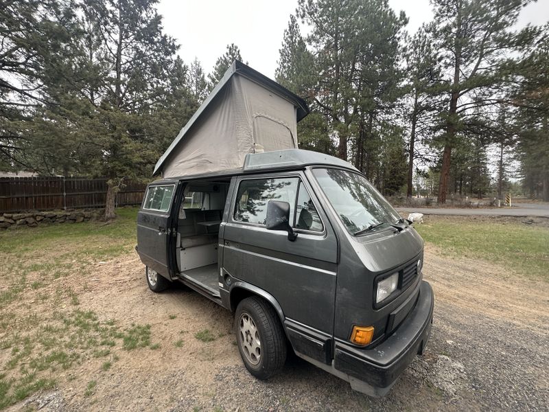 Picture 1/9 of a 1988 Volkswagen Vanagon (Westfalia) for sale in Bend, Oregon