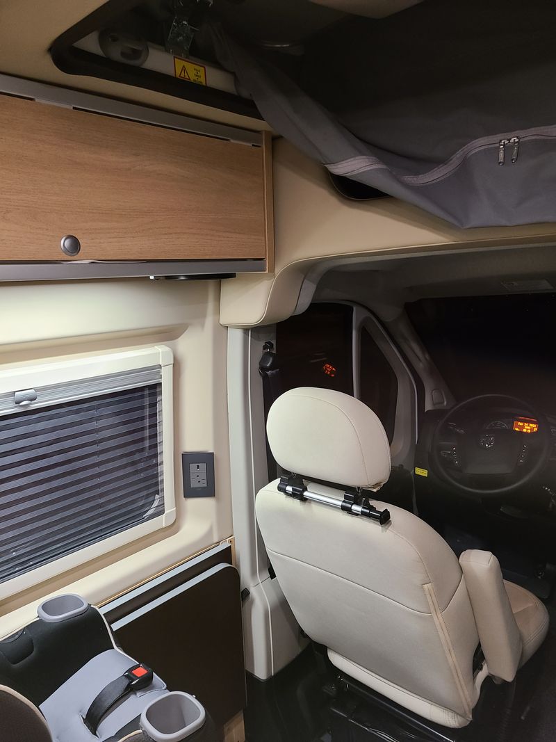 Picture 6/16 of a 2019 Hymer Aktiv 2.0 Loft for sale in San Jose, California