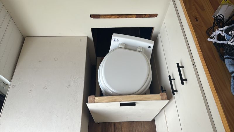 Picture 5/10 of a 2017 Ford Transit for sale in Minneapolis, Minnesota