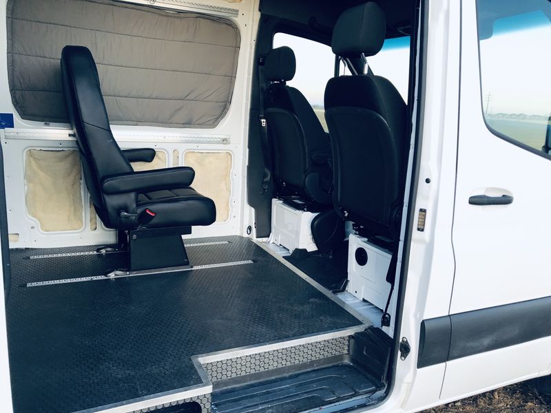 Picture 6/33 of a 2019 Mercedes Sprinter 2500 170 for sale in Littleton, Colorado