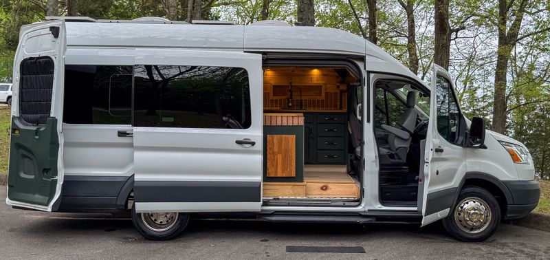 Picture 5/18 of a 2018 Ford Transit 350 HD XLT Full Conversion for sale in Nashville, Tennessee