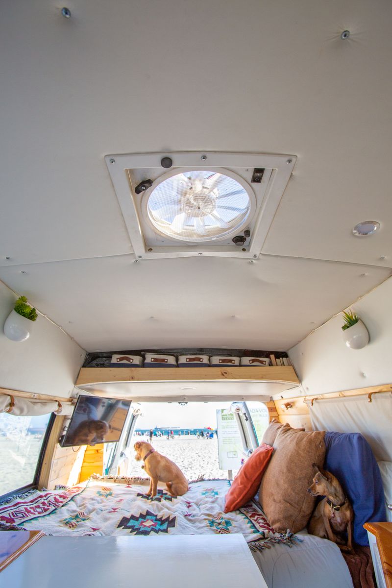 Picture 5/18 of a 1992 Chevy G20 for sale in Los Angeles, California