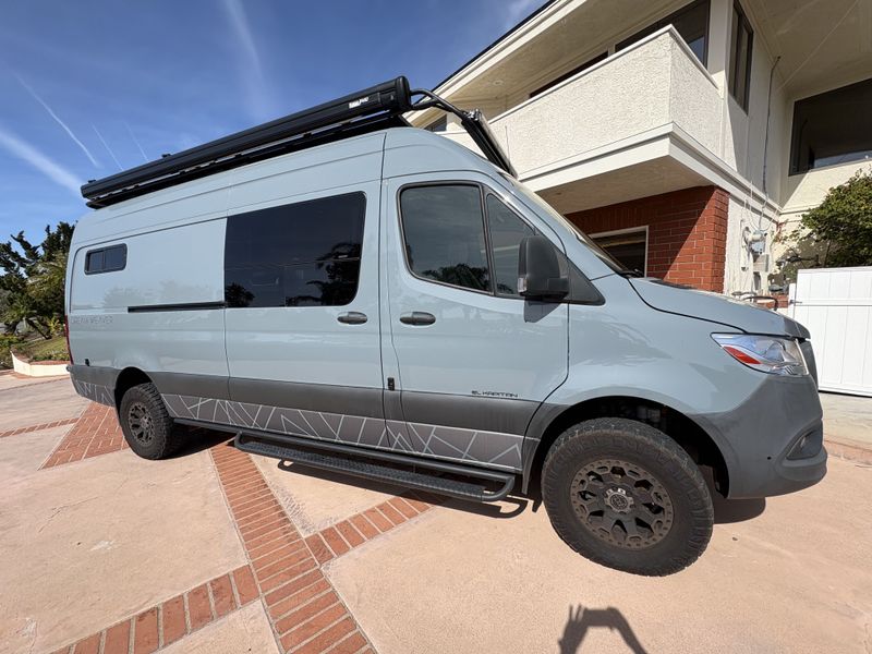 Picture 1/18 of a Pristine El Kapitan Dreamweaver Fully Optioned! for sale in Rancho Palos Verdes, California