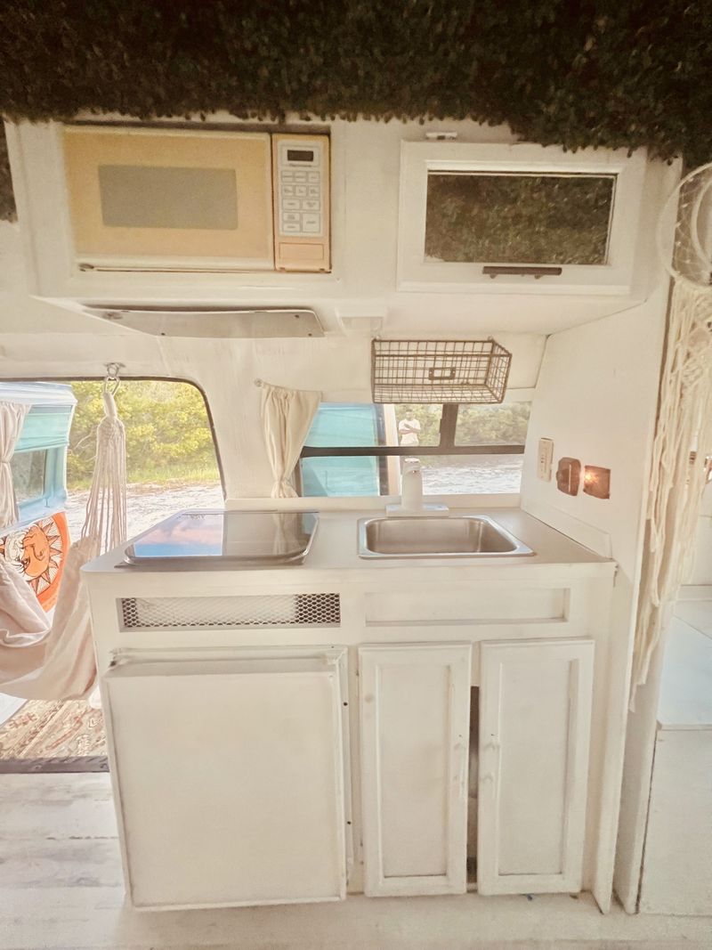 Picture 3/19 of a 🌻 boho camper van - mechanic special for sale in Saint Petersburg, Florida