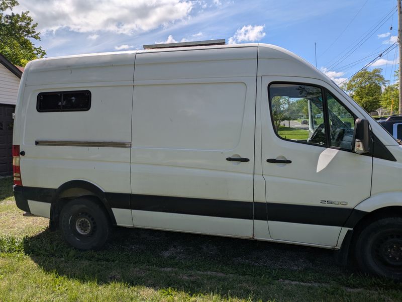 Picture 3/20 of a 2007 Pre-DEF Sprinter 144 - Lots of Space! for sale in Columbia, Missouri