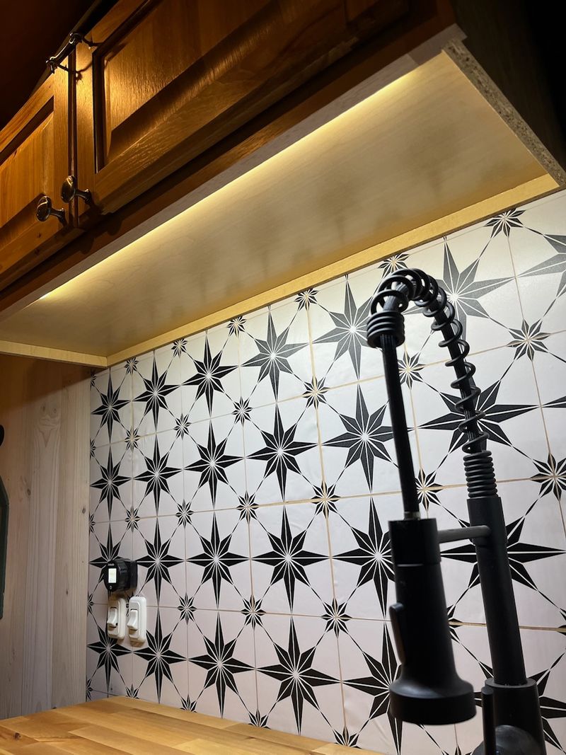 Picture 4/12 of a 2016 Ford Transit 350 for sale in Yuma, Arizona