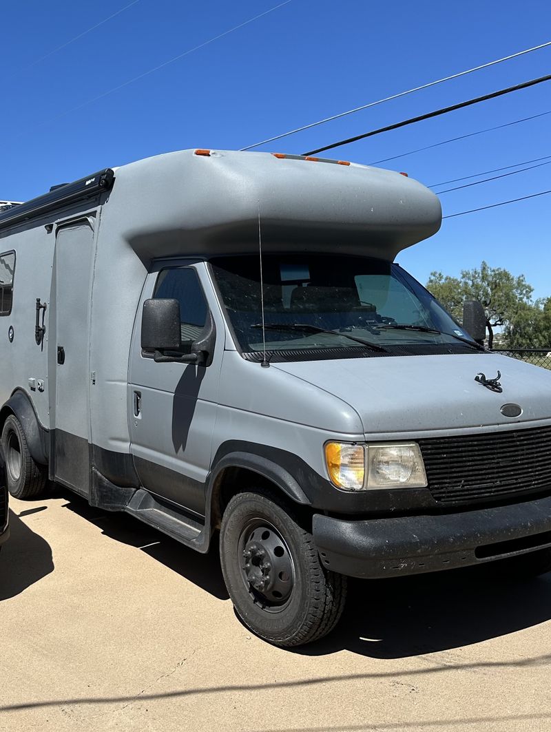 Picture 2/13 of a 2000 Dynamax Starflyte Touring Cruiser for sale in San Angelo, Texas