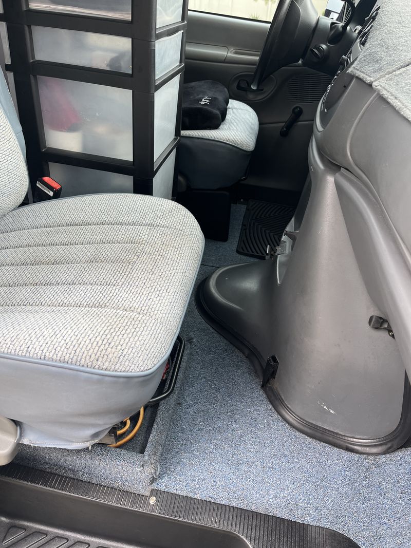 Picture 3/26 of a 2003 California SPORTSMOBILE  No RUST no RUST!!!! for sale in Deerfield, Massachusetts