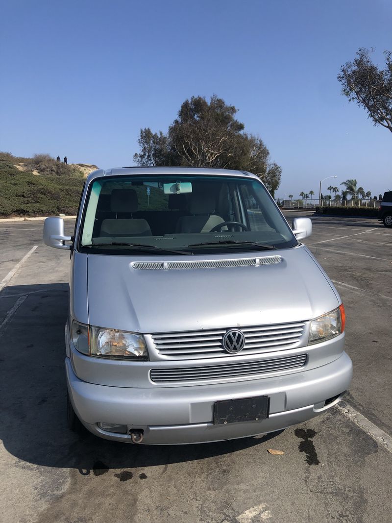 Picture 1/19 of a 2002 Volkswagen Eurovan MV for sale in Newport Beach, California