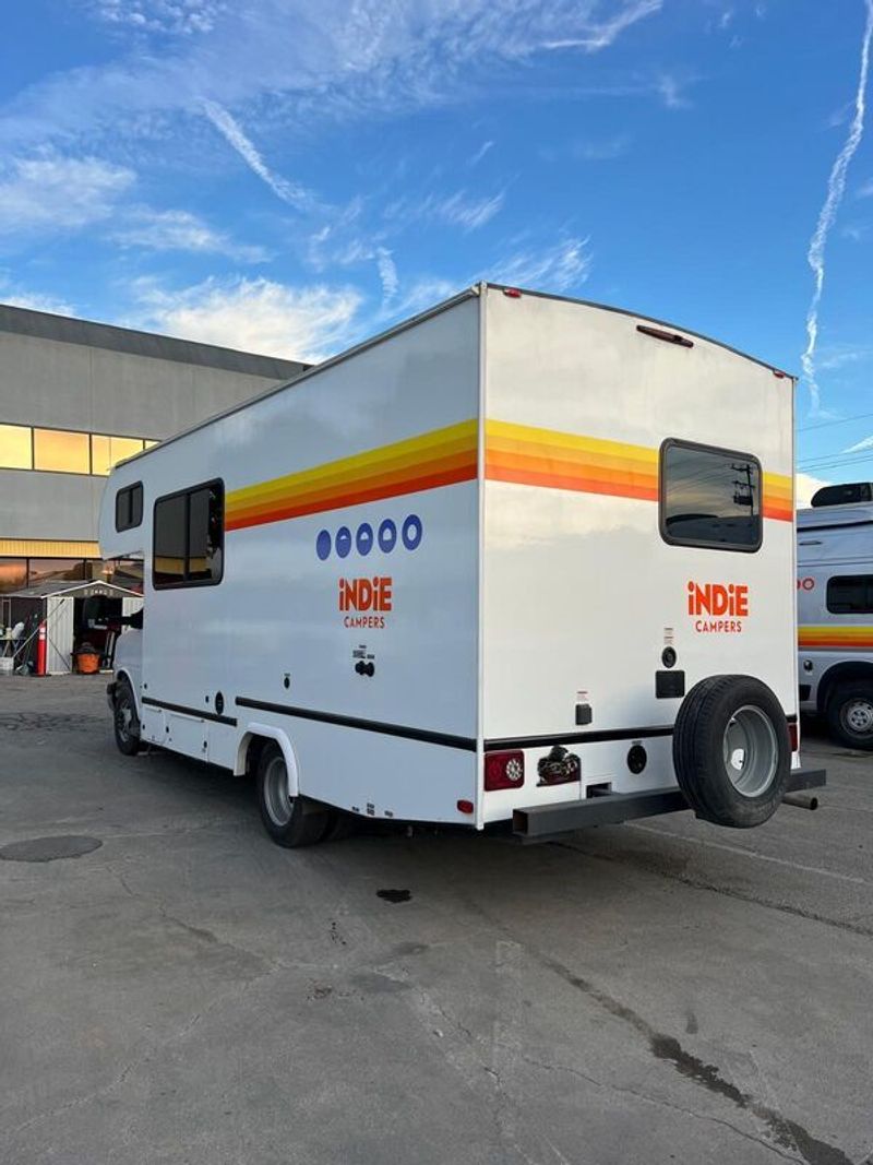 Picture 3/32 of a 2024 Conquest - Gulf Stream Conquest 6237LE for sale in Los Angeles, California