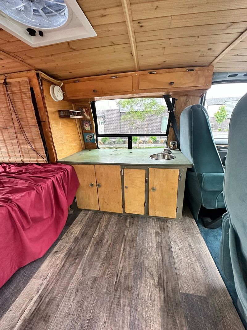 Picture 3/20 of a 1995 Ford E150 Camper Van for sale in Salt Lake City, Utah