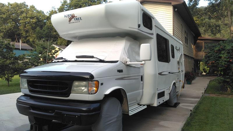 Picture 5/14 of a 2004 BornFree 24 RB. Self contained, condo on wheels. for sale in Sugar Run, Pennsylvania