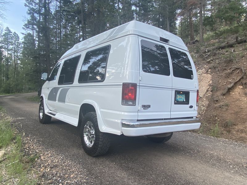 Picture 3/22 of a 2003 Custom, Ford E-150 Chateau - 19,000 Miles on New Engine for sale in Sedona, Arizona