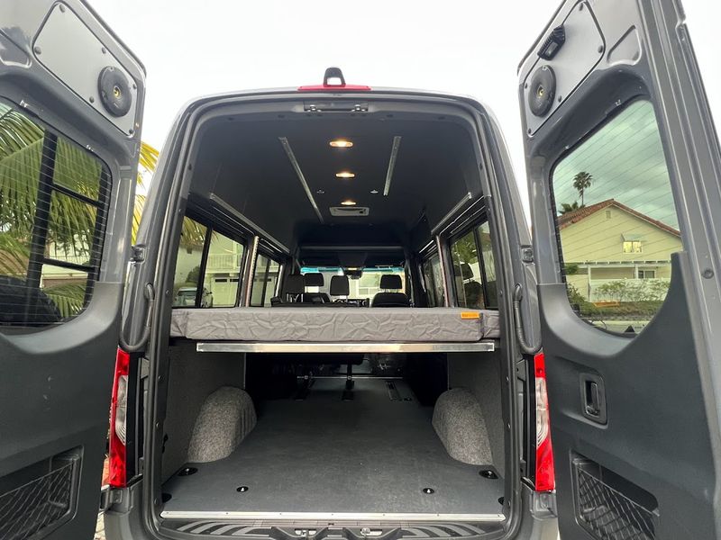 Picture 3/15 of a 2021 4WD Sprinter Weekender LOW Miles for sale in Encinitas, California