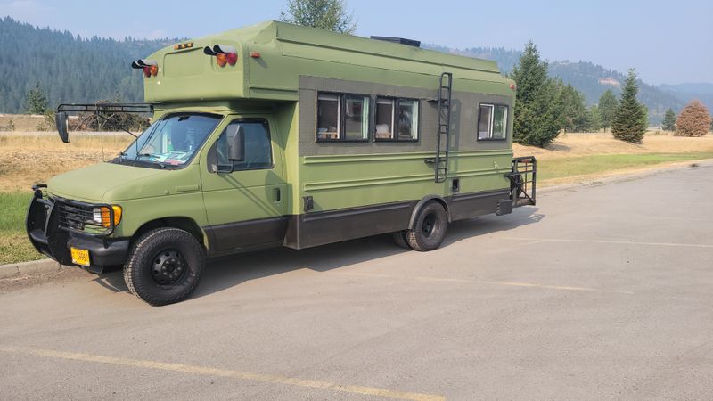 Picture 1/40 of a 2006 Off Grid Diesel Solar Adventure Rig for sale in Independence, Louisiana