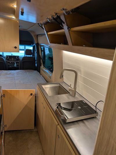 Picture 10/39 of a 2023 Build, Off Grid, 4 season Van, Demo sale. for sale in Hopkinsville, Kentucky