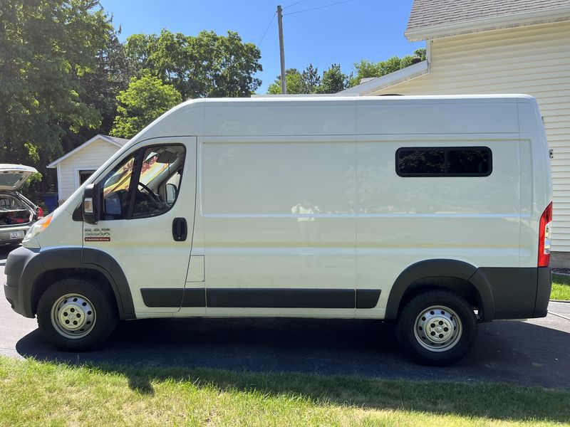 Picture 1/19 of a 2015 Ram Promaster 2500 for sale in Milwaukee, Wisconsin