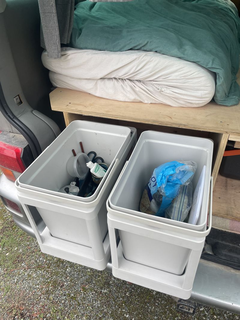 Picture 5/7 of a 2000 Volkswagen Eurovan for sale in Oak Harbor, Washington