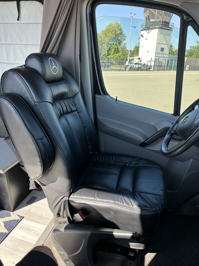 Picture 2/17 of a 2015 Mercedes Sprinter 2500 for sale in Livermore, California