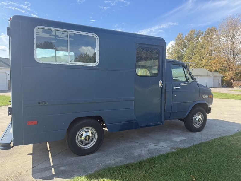 Picture 1/10 of a 1993 Chevy G30 Hi-Cube Van for sale in North Olmsted, Ohio