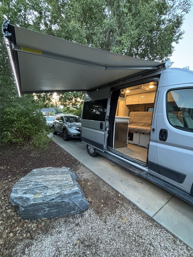 Picture 4/31 of a 2022 Thor Rize 18M - fully equipped, off-grid capable for sale in Englewood, Colorado