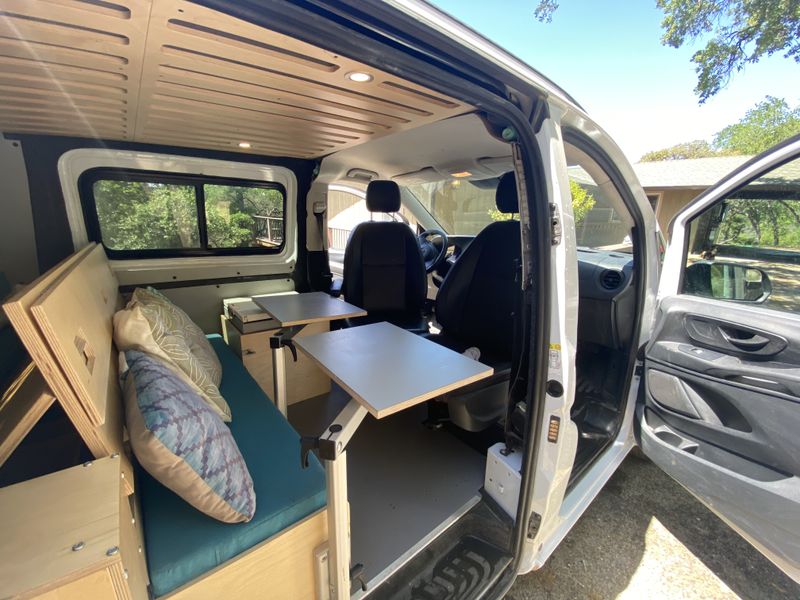 Picture 2/14 of a 2016 Mercedes Metris for sale in Sacramento, California