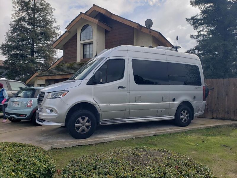 Picture 2/20 of a 2022 Airstream Interstate 4WD for sale in Bakersfield, California