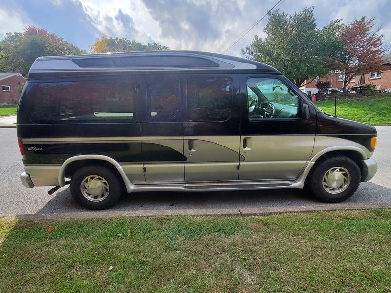 Picture 5/15 of a 2002 Ford E-150 Camper Van for sale in Emmaus, Pennsylvania
