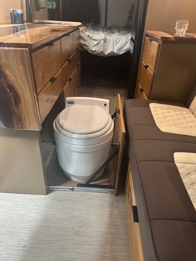 Picture 7/17 of a 2025 Mercedes-Benz Sprinter 2500 AWD 170″ for sale in Eden Prairie, Minnesota