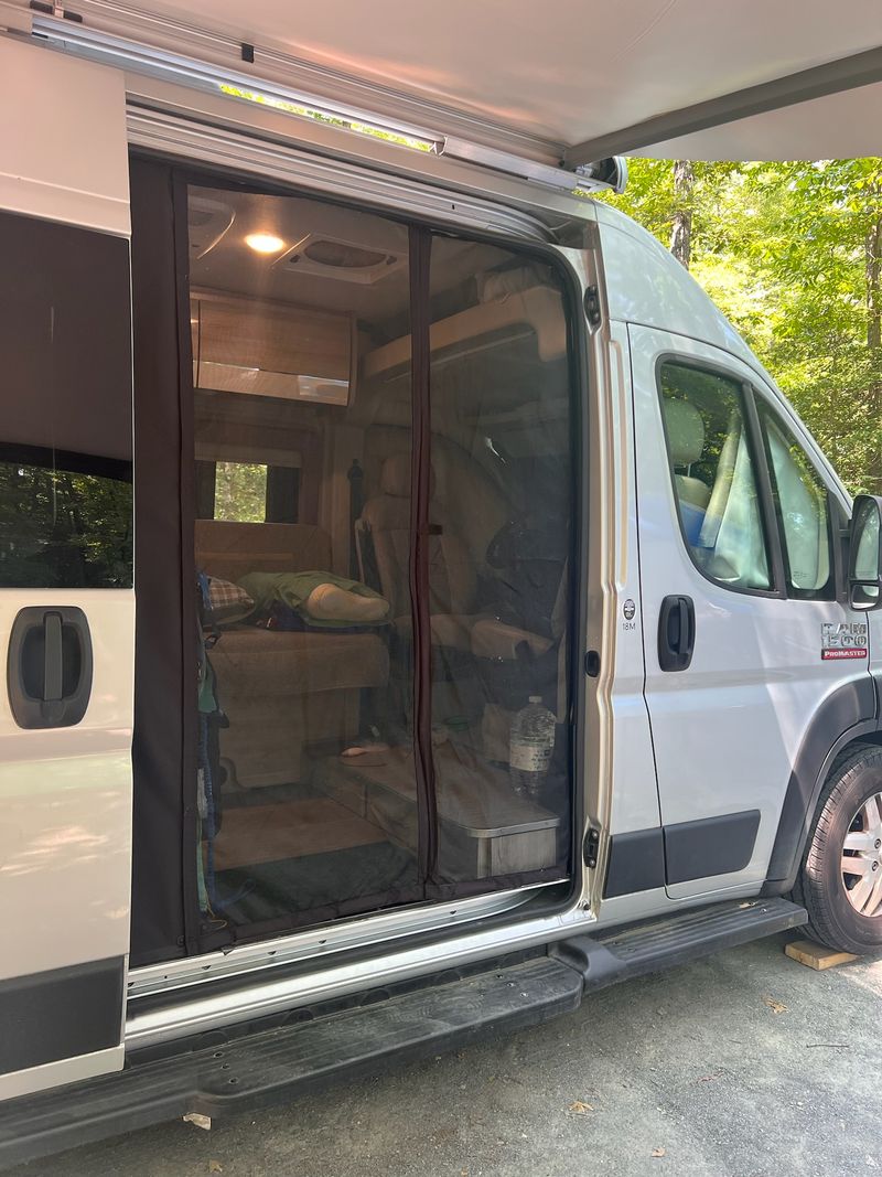Picture 3/27 of a 2022 Thor Scope Motor Coach (18M, Class B) for sale in Falls Church, Virginia