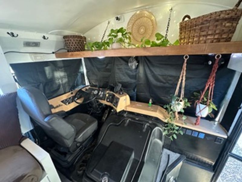 Picture 4/22 of a 2005 International FE Skoolie for sale in Mesa, Arizona