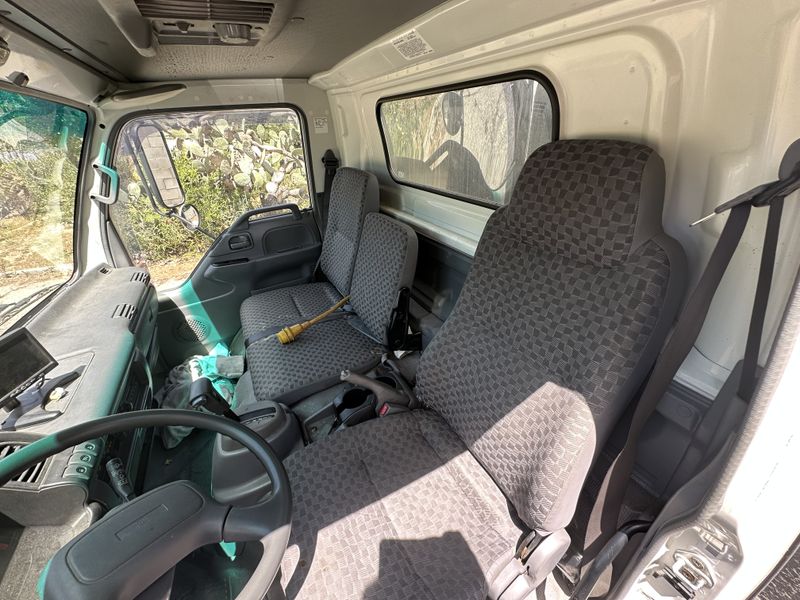 Picture 5/8 of a 2006 GMC W4500 Diesel – ONLY 61k Miles – 7.5kW Generator for sale in Pasadena, California