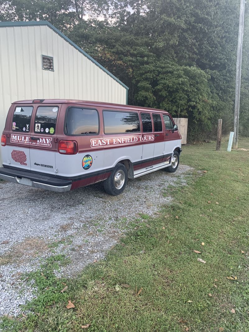 Picture 5/15 of a 1996 Dodge Ram Wagon B3500 Van  for sale in Galatia, Illinois