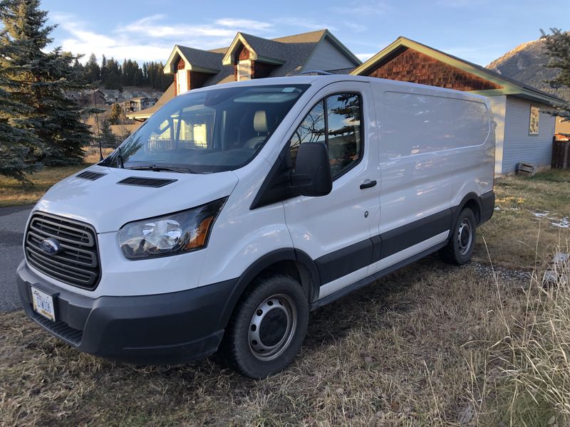 Picture 1/11 of a 2016 Ford Transit for sale in Big Sky, Montana