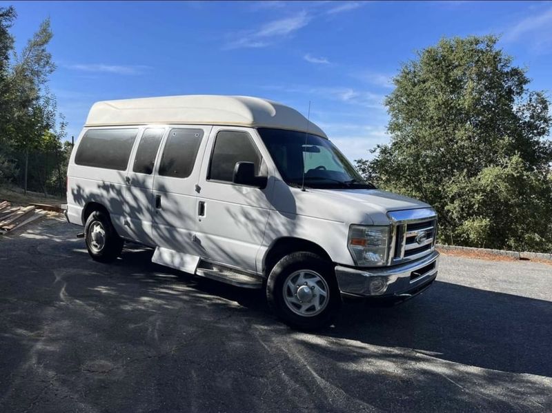 Picture 1/13 of a 2009 Ford Econoline  for sale in Waco, Texas