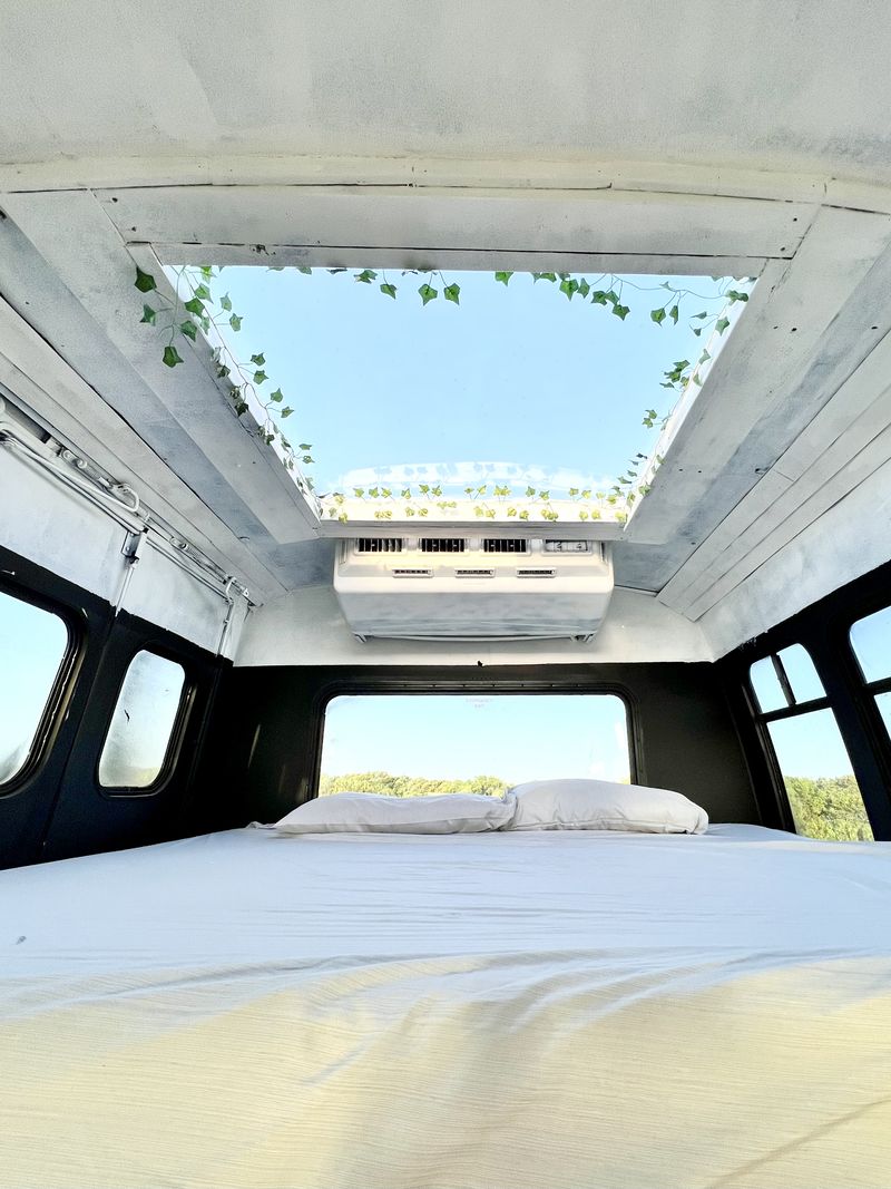 Picture 4/13 of a Boho Dream SKYLIGHT Shuttle Bus for sale in Saint Petersburg, Florida