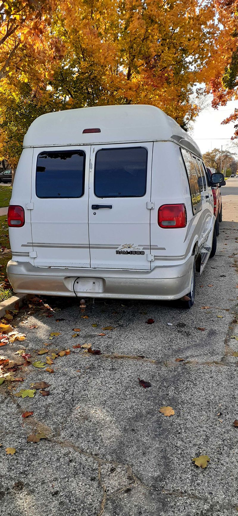 Picture 3/5 of a 1998 Dodge Ram Coversion Van for sale in South Milwaukee, Wisconsin